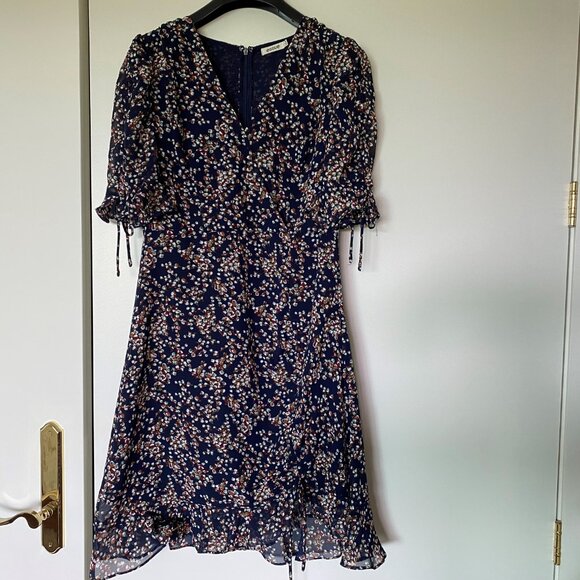 Robe bleu foncée à manches courtes et petites fleurs - Picture 5 of 5